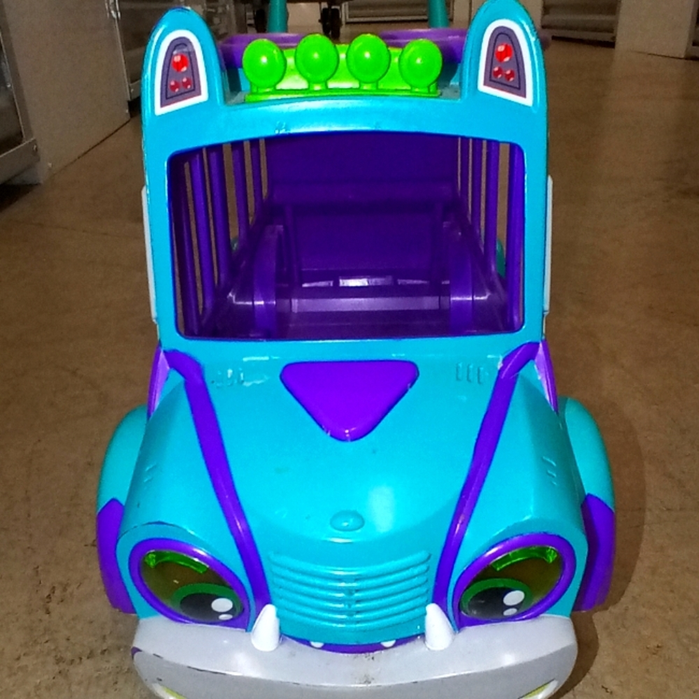 Super monsters toy truck